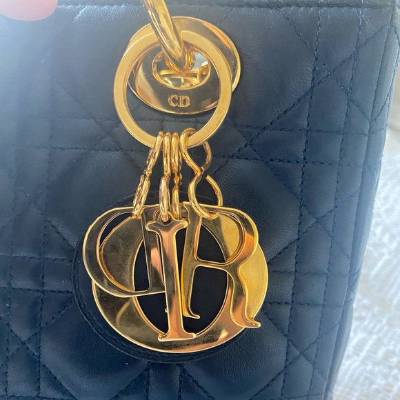 ❤️SOLD❤️Authentic Vintage Lady Dior in Cannage Lambskin leather in Navy w GHW - Picture 3 of 15